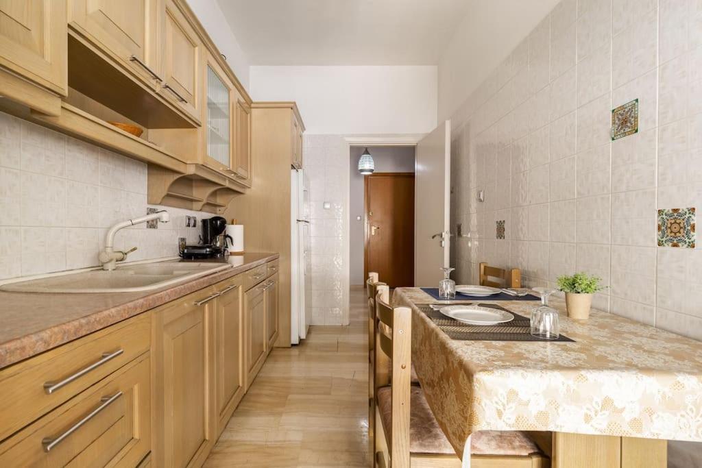 Urban Grey Apartment Athens Ngoại thất bức ảnh