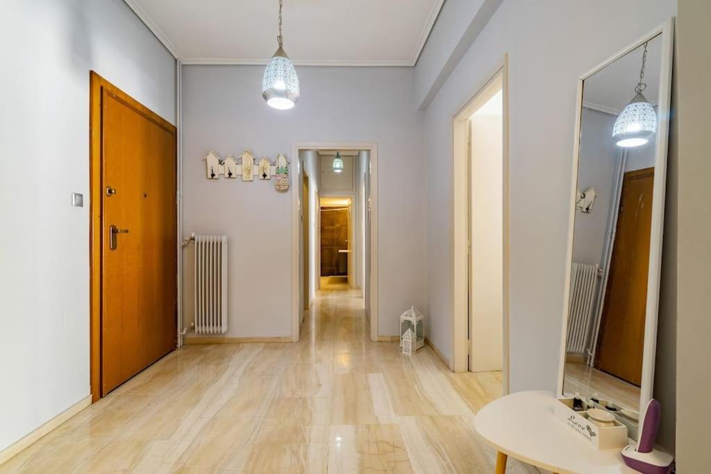 Urban Grey Apartment Athens Ngoại thất bức ảnh