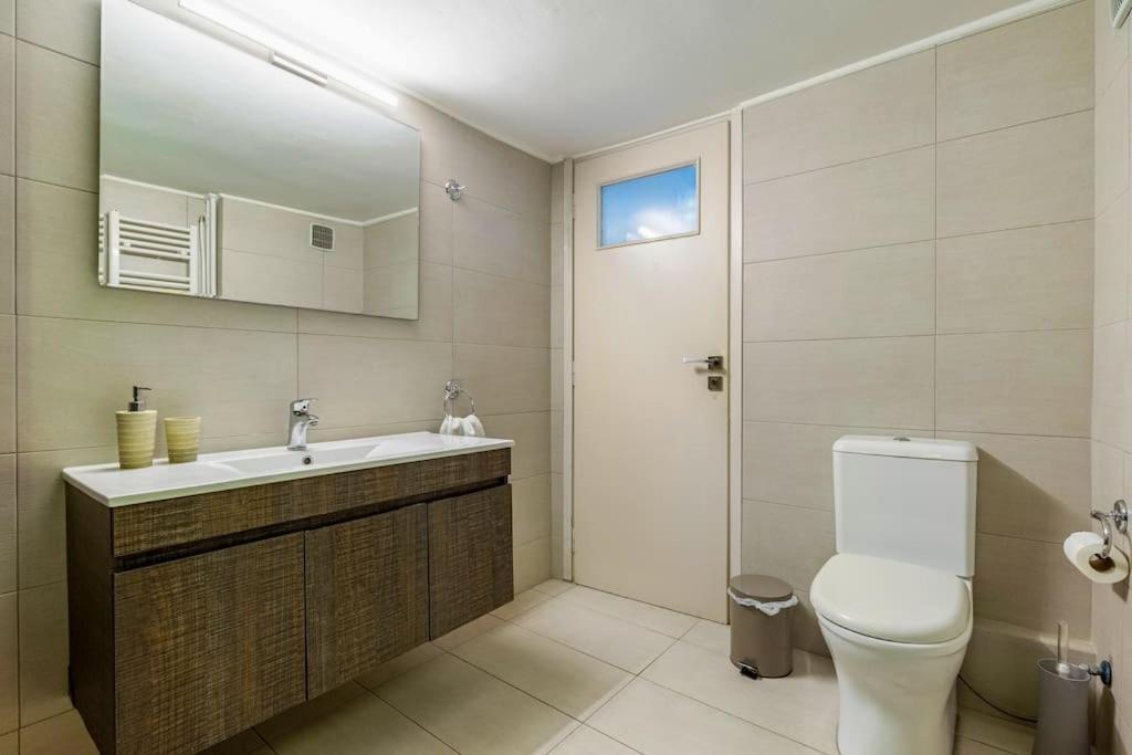 Urban Grey Apartment Athens Ngoại thất bức ảnh