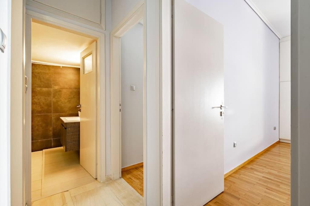 Urban Grey Apartment Athens Ngoại thất bức ảnh