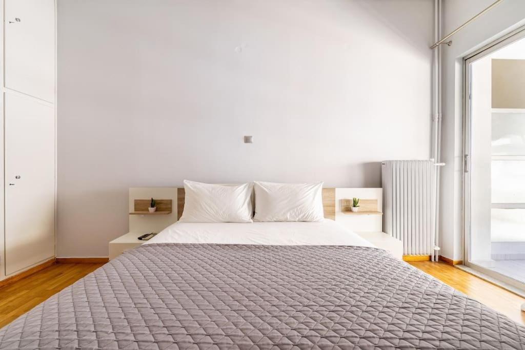 Urban Grey Apartment Athens Ngoại thất bức ảnh